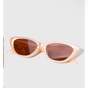 New Francesca's Lena Metallic Cat
Eye Sunglasses